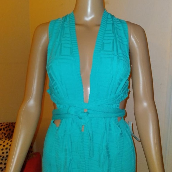 Versatile tie-up dress 👗 Very sexy and unique! Can be worn various ways. MEDIUM - Picture 11 of 14